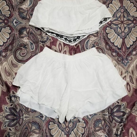 White Linen Like Embroidered Shabby Chic Boho Two Piece Tube Top & Shirts Set   - Picture 2 of 2